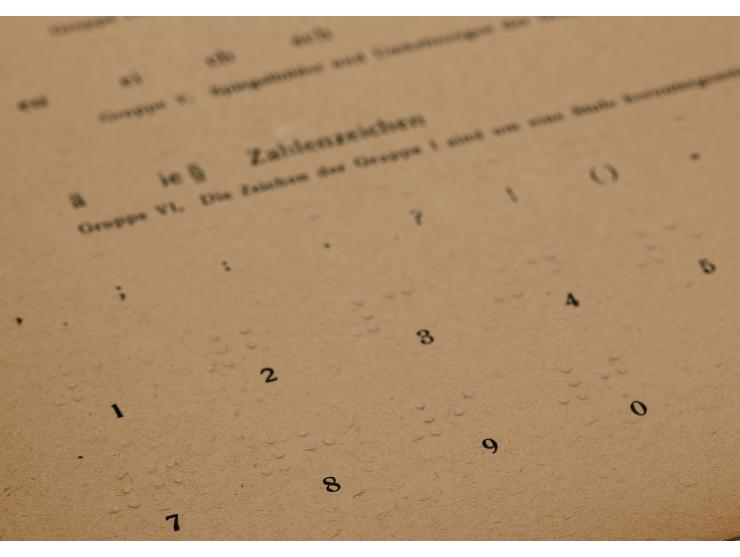 Judischer Blindenkalender 1935/36. הוצאת Selbsthilfegruppe der judischen Blinden in Deutschland ]קבוצת תמיכה ליהודים עיוורים 