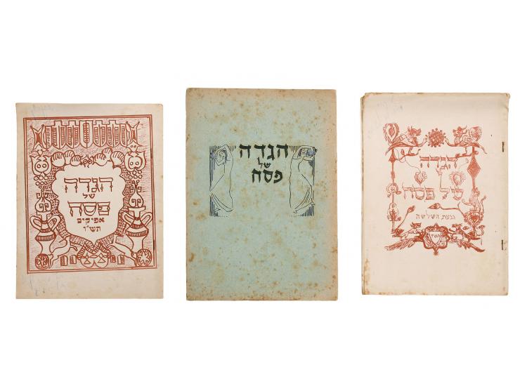 1. לחרות ולגאולה. גבעת השלשה, פסח ת"ש (1940). 2. אגדה של פסח / הגדה של פסח. גנוסר, תש"ה (1945). 3. הגדה של פסח, אפיקים. תל-אב