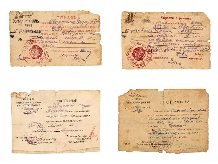 Twenty documents, certificates and paper items which belonged to Noach Swirski, a Jewish Partisan who joined the Red Army. Di