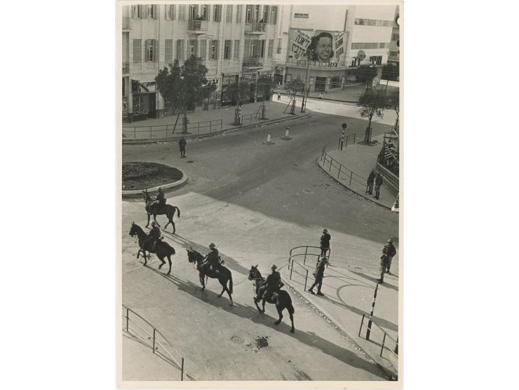 20 צילומים מאת הצלם אלפונס הימלרייך, ארץ ישראל, שנות ה-40 עד שנות ה-80 (כולל הדפסות מאוחרות). האוסף כולל, בין היתר: * חיילים 