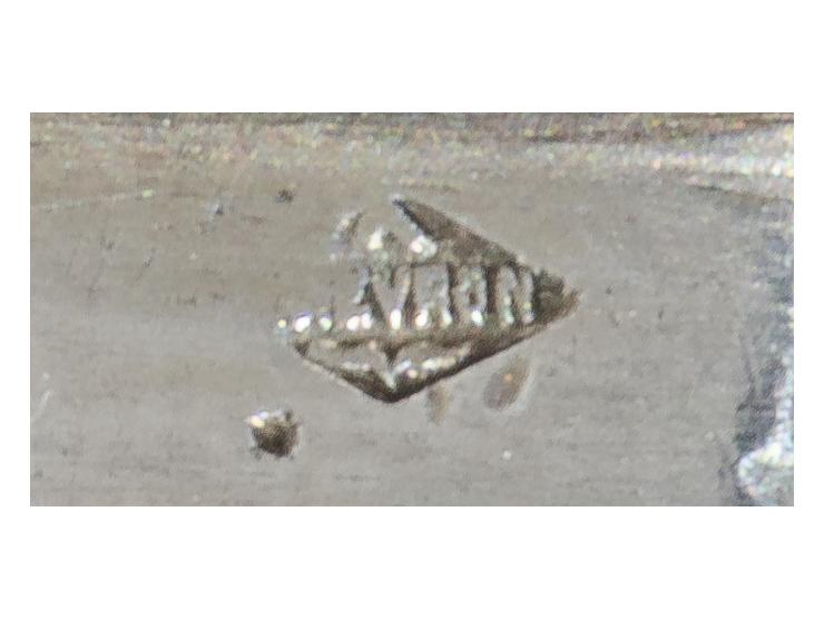 
 זוג "רימונים" לספר תורה. פריז, צרפת, [1880 בקירוב]; כתובת הקדשה מסידי בל-עבאס (Sidi Bel Abb&egrave;s), אלג'יריה, 