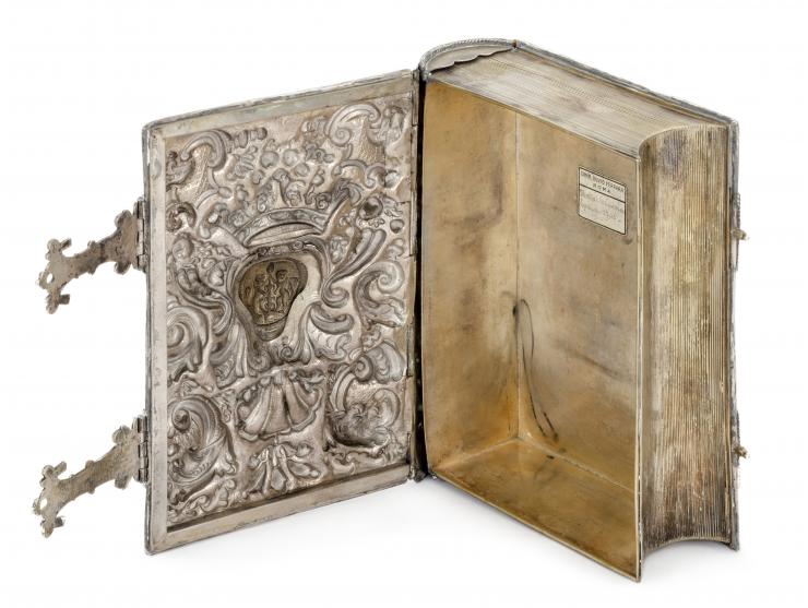 
 Silver box stylized as a book. Venice, second half of 18th century.


 Silver, repouss&eacute; (with Venice standard mark –