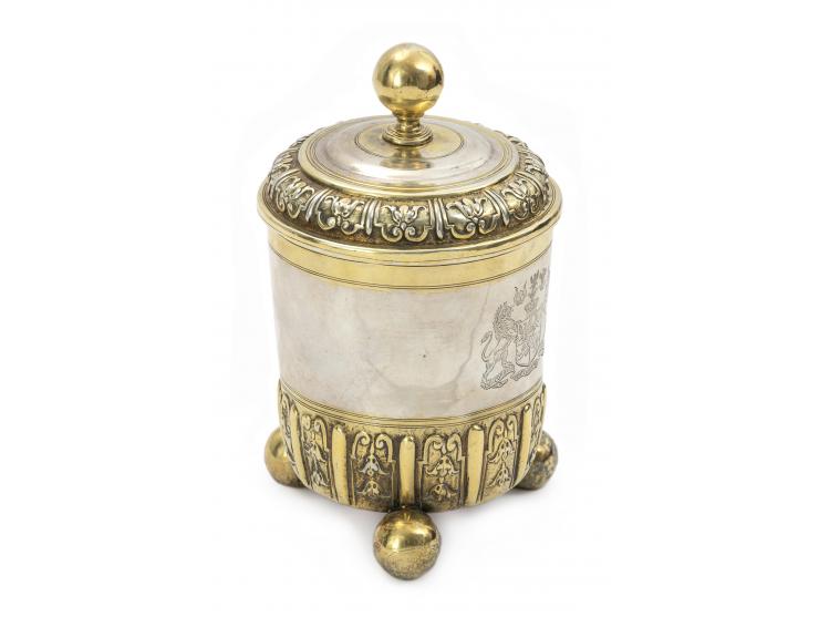 
 Silver goblet by Philipp Stenglin, Augsburg, Germany, ca. 1712-1715, with 19th century Rothschild family coat of arms.


 S